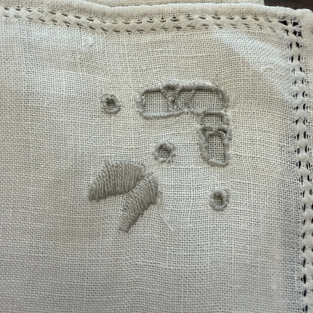 Vintage Ivory Linen Napkins Set Of 3 Gray Cutwork Embroidered 11x11 Cottage